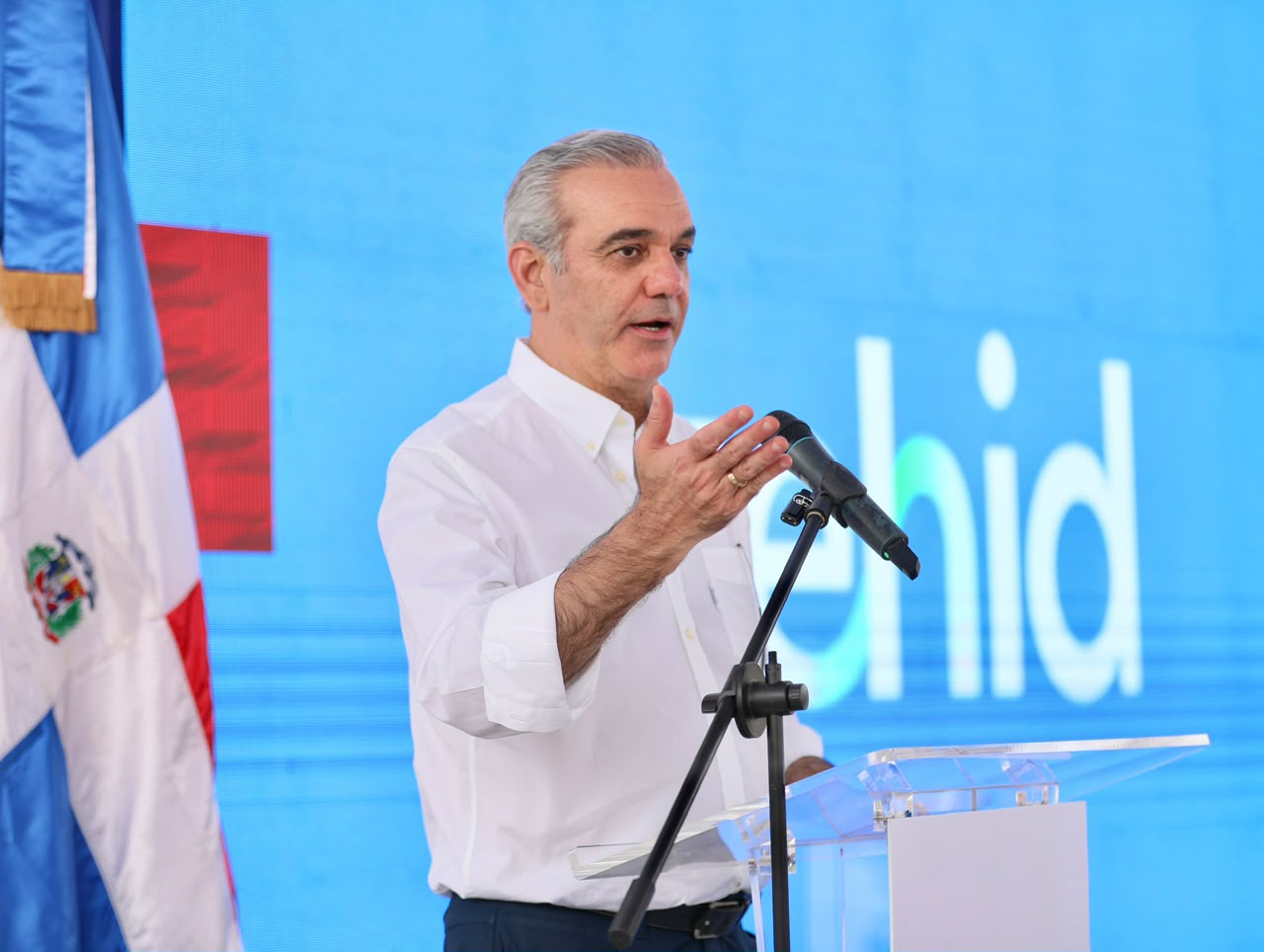 Abinader entrega carretera El Rubio–Los Corocitos para impulsar producción agrícola