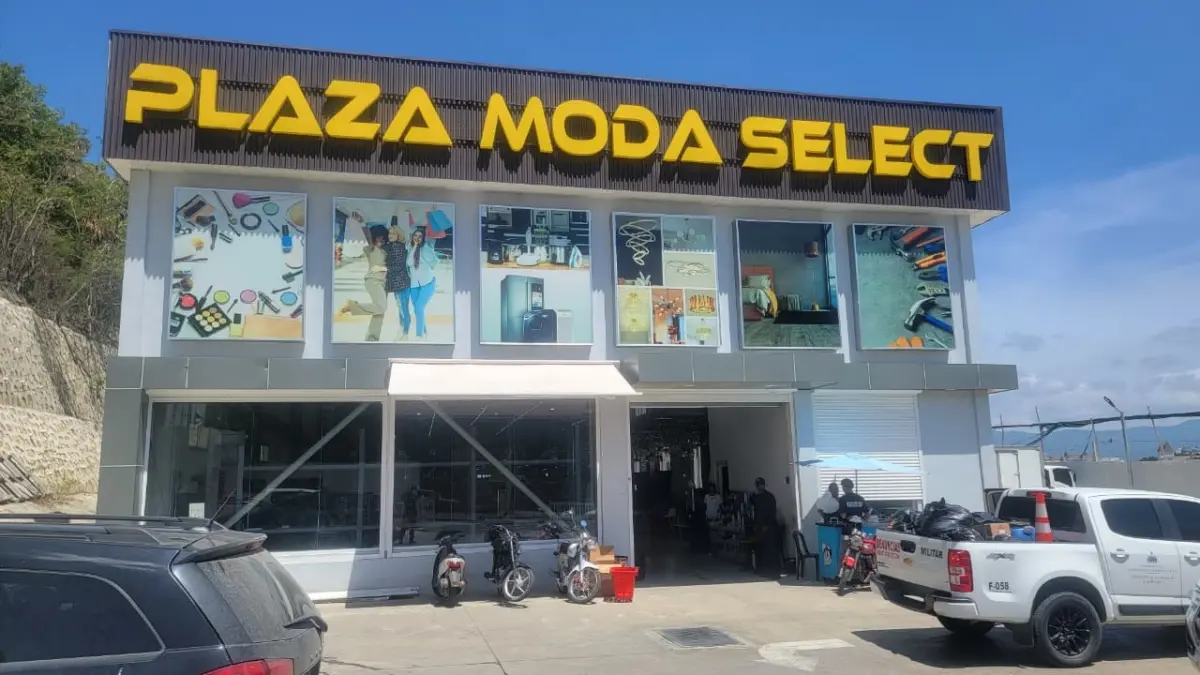 En comercios chinos incautan más de 30,000 productos ilícitos