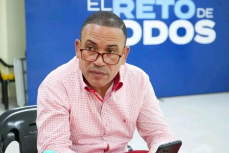 Director Regional de Educación se reúne con la ADP de Azua para conocer demandas del magisterio Director Regional de Educación se reúne con la ADP de Azua para conocer demandas del magisterio