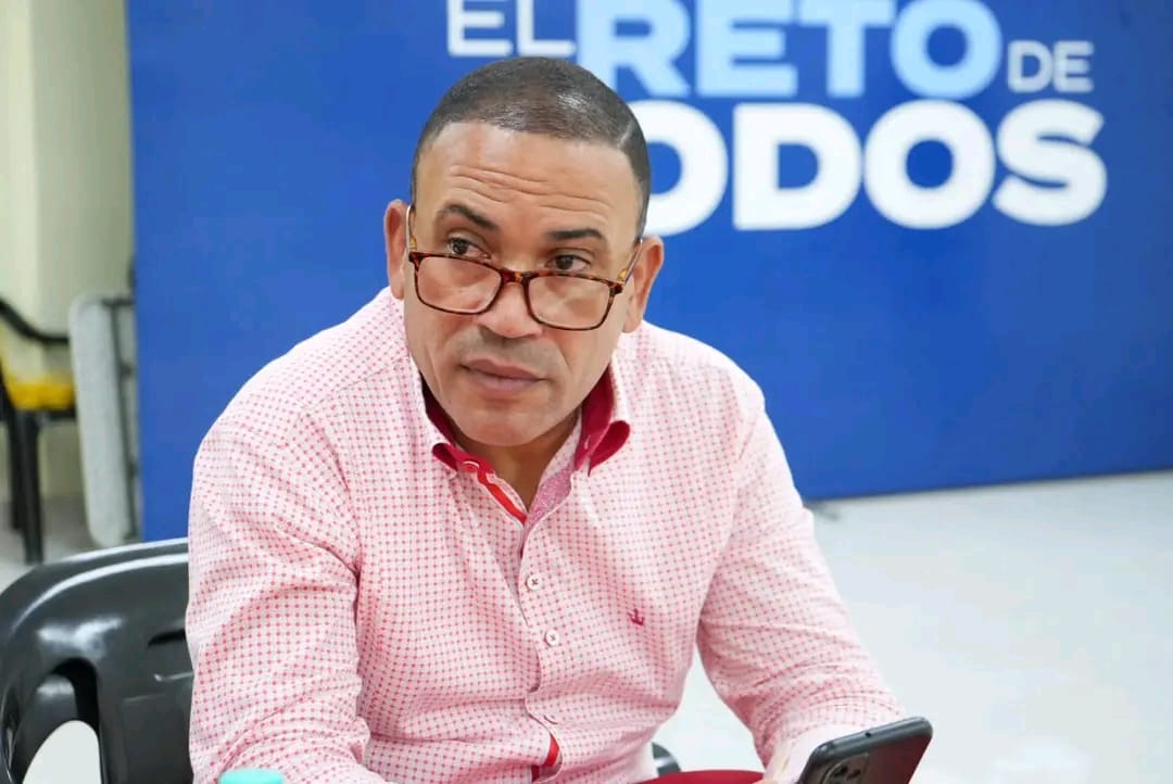 Director Regional de Educación se reúne con la ADP de Azua para conocer demandas del magisterio