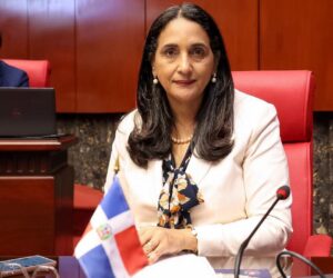Senadora Lía Díaz solicita reparación y ampliación de la carretera Azua-Peralta