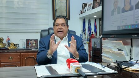 Permisos digitales de salida de menores generan RD$1.3 millones a notarios en agosto Permisos digitales de salida de menores generan RD$1.3 millones a notarios en agosto