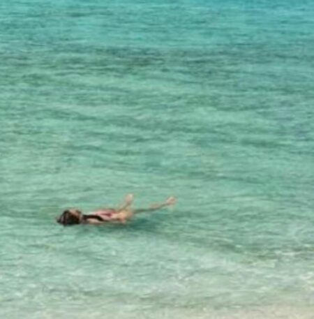 Identifican a mujer encontrada sin vida en una playa de Uvero Alto; investigan las circunstancias Identifican a mujer encontrada sin vida en una playa de Uvero Alto; investigan las circunstancias