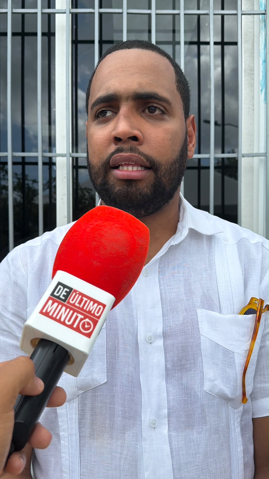 Milquíades Jiménez destaca coordinación del SNS durante recorrido del doctor Julio César Landrón en Samaná