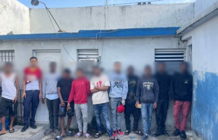 Policía detiene a ocho presuntos miembros de “Los 5.5” en Haina Policía detiene a ocho presuntos miembros de “Los 5.5” en Haina