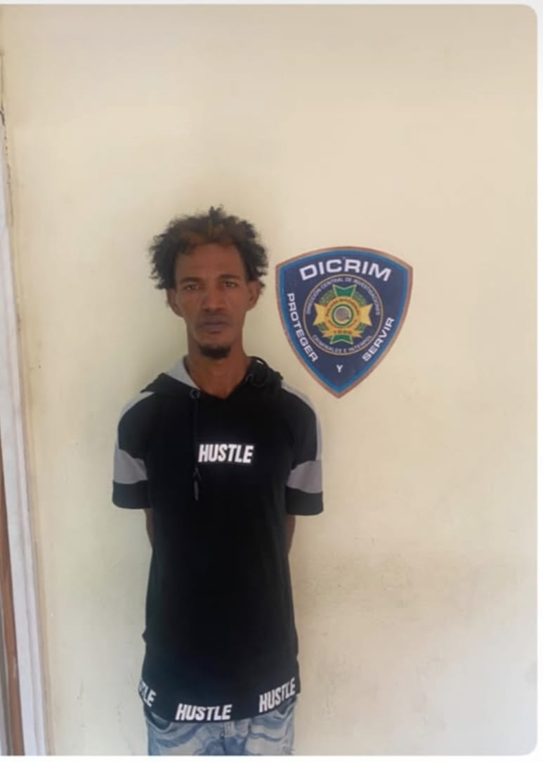 Policía busca a “Hansel Boca Negra” tras heridas de bala a dos agentes en Sabana Perdida