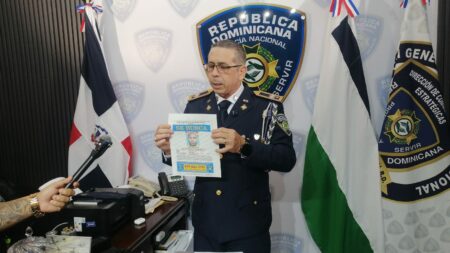 Policía identifica a presunto implicado en asesinato de esposa del merenguero Julián Oro Duro Policía identifica a presunto implicado en asesinato de esposa del merenguero Julián Oro Duro