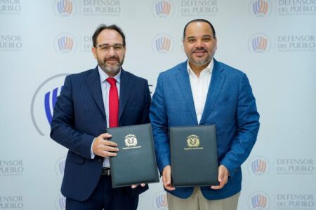 Defensor del Pueblo y UNIR acuerdan programa de becas virtuales para fortalecer la formación académica Defensor del Pueblo y UNIR acuerdan programa de becas virtuales para fortalecer la formación académica