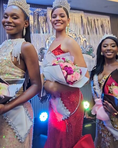 Alondra Alyssa Capellán de los Santos asume la corona de las fiestas patronales de Sánchez 2026 Alondra Alyssa Capellán de los Santos asume la corona de las fiestas patronales de Sánchez 2026