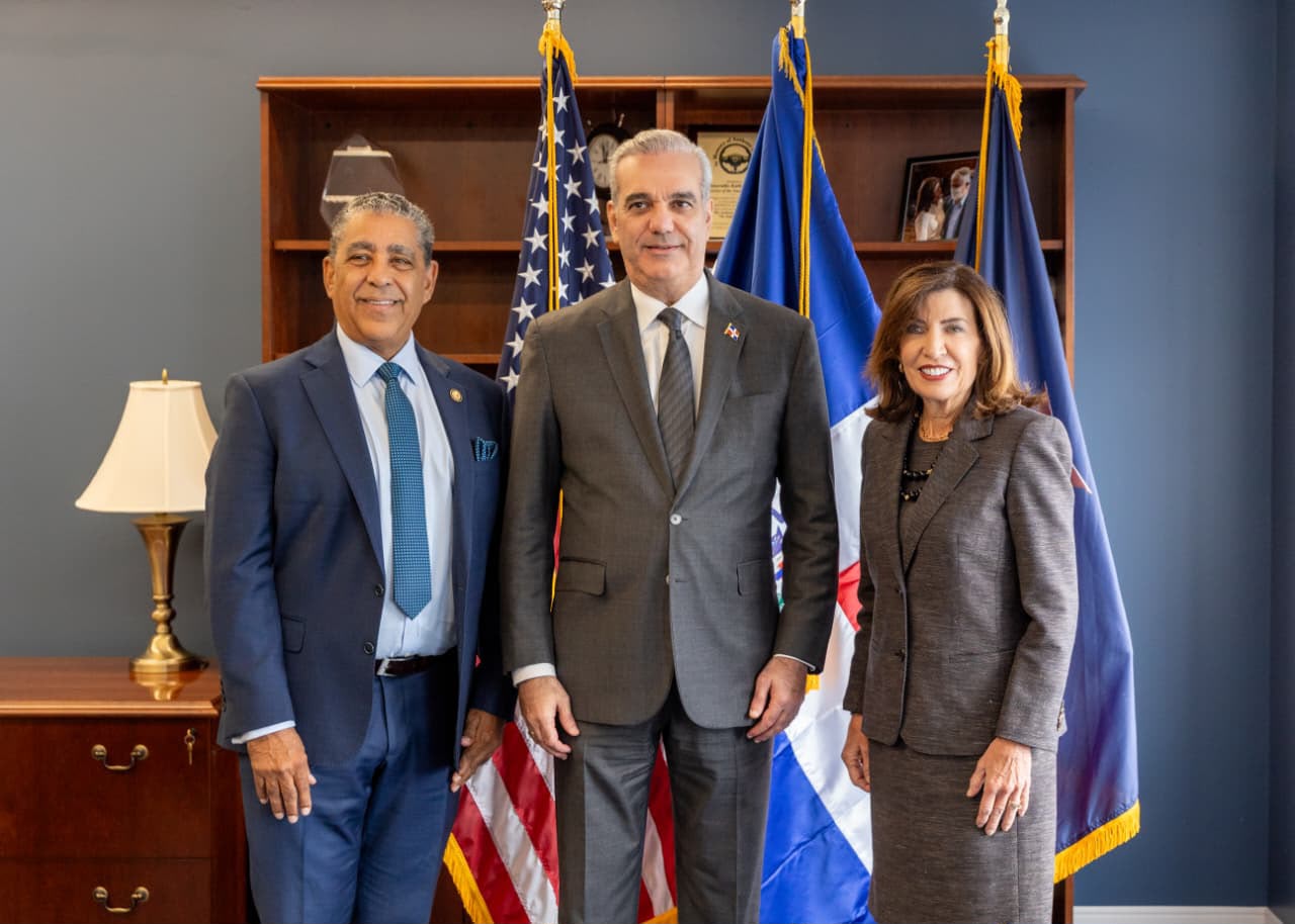 Abinader y Hochul fortalecen cooperación bilateral en gestión de emergencias e infraestructura