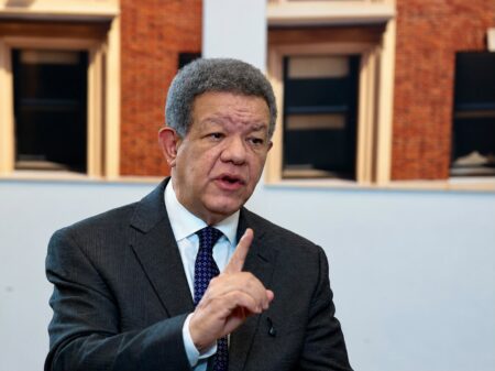 Leonel afirma en New York que FP se posiciona como la alternativa ante la “frustración” de la sociedad dominicana Leonel afirma en New York que FP se posiciona como la alternativa ante la “frustración” de la sociedad dominicana