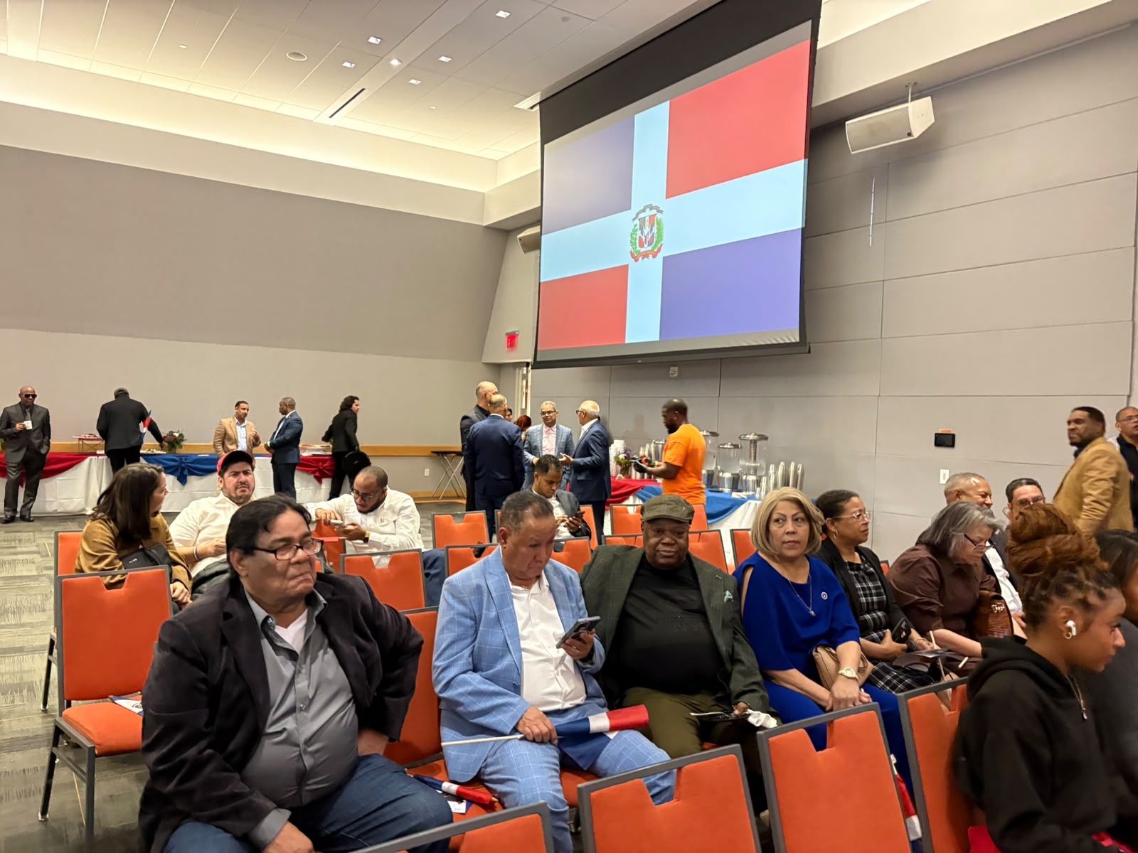 Dominicanos en Nueva York rechazan eliminar el voto en el exterior y piden más motivación para votar