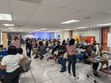 Cónsul Omara Corporán aboga por una mayor presencia de la JCE en el Medio Oeste de Estados Unidos, tras operativo de cedulación Cónsul Omara Corporán aboga por una mayor presencia de la JCE en el Medio Oeste de Estados Unidos, tras operativo de cedulación