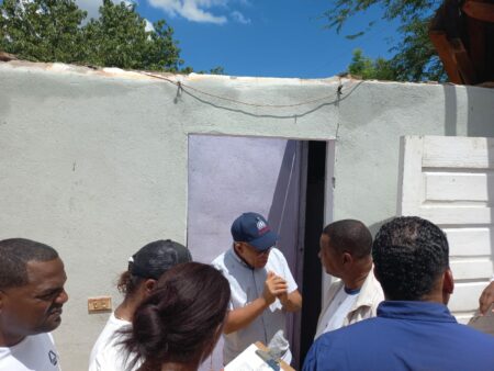 DASAC lleva alimentos y repara techos de familias afectadas por ventarrón en San Juan