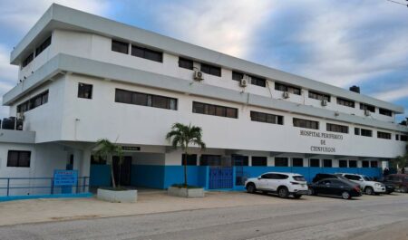 Denuncian robo dentro de hospital de Cienfuegos; sujeto habría ingresado disfrazado de médico Denuncian robo dentro de hospital de Cienfuegos; sujeto habría ingresado disfrazado de médico