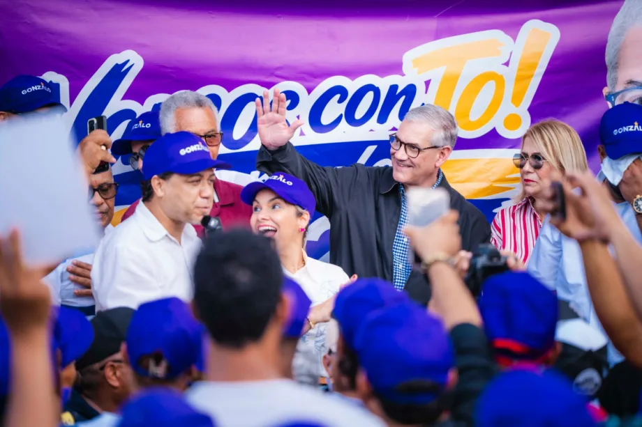 Gonzalo Castillo recorre Puerto Plata y plantea dos presas para la provincia
