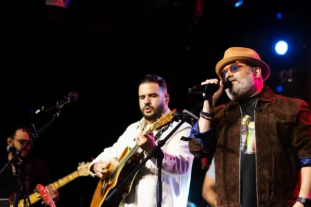 Pavel y Pamel entrelazan sus repertorios en una velada de complicidad y buena música en Hard Rock Café Santo Domingo
