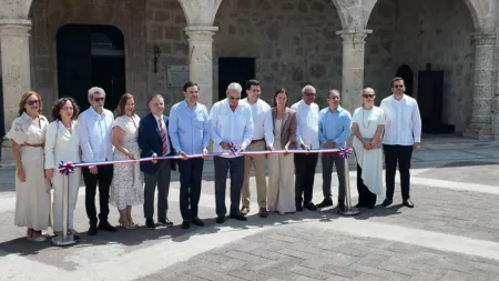 Abinader destaca crecimiento del turismo y llama a convertir el Alcázar de Colón en una escuela histórica Abinader destaca crecimiento del turismo y llama a convertir el Alcázar de Colón en una escuela histórica