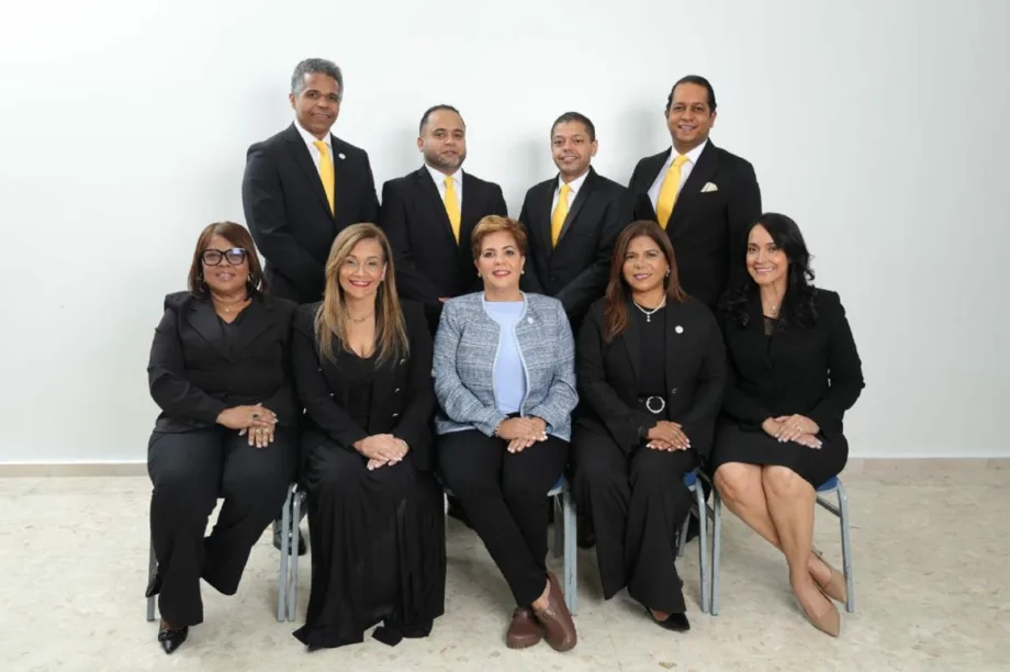 Juramentan directiva del Colegio Dominicano de Odontología para el período 2026-2027