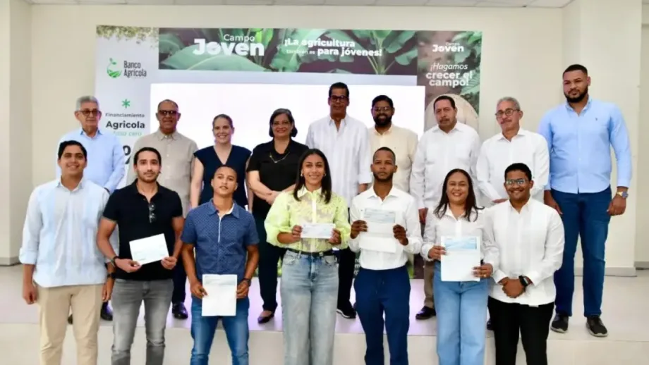 Jóvenes desarrollan 400 proyectos agropecuarios con apoyo del Banco Agrícola
