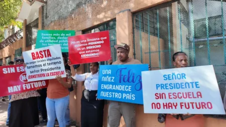 Derechos Humanos acompañan a productores de Bonao en reclamos ante el Gobierno Derechos Humanos acompañan a productores de Bonao en reclamos ante el Gobierno