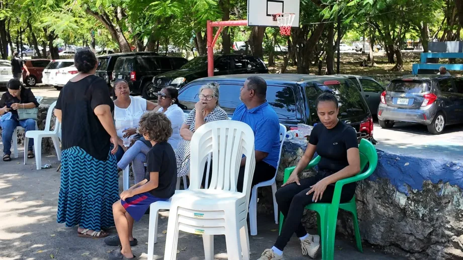 Familia de Loyca Alvarado espera entrega de su cuerpo para realizarle velatorio Familia de Loyca Alvarado espera entrega de su cuerpo para realizarle velatorio