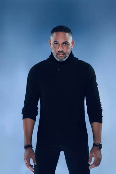 Cristian Berroa presenta “Yo Daría”, una canción para quienes permanecen en el corazón