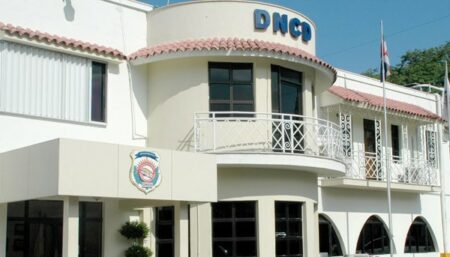 DNCD incauta 53 paquetes de marihuana en dos maletas en el AILA