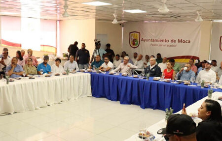 Ayuntamiento de Moca y Presidencia presentan avances del Zoo-botánico Municipal