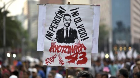 La Suprema Corte de México me dio la razón y ordenó transparentar el expediente sobre la “verdad histórica” de Ayotzinapa, pero la FGR se niega