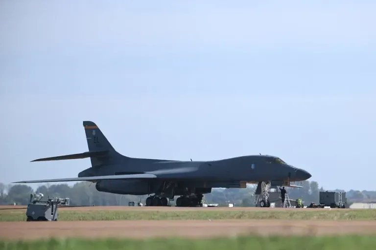 Irán niega relación con el plan terrorista contra la base inglesa, los detenidos son británicos