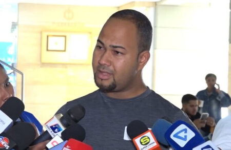 “Yo estoy cansado" Hombre denuncia persecución de su expareja desde hace años