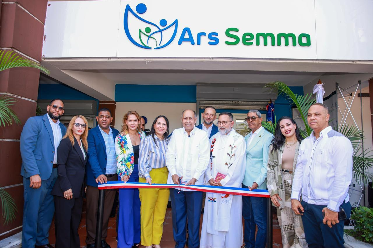 ARS-SEMMA deja abierta nueva oficina de servicios para maestros en la provincia Espaillat