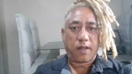 Despojan a joven de una cadena oro próximo a la Dirección Regional de la Policía en Moca