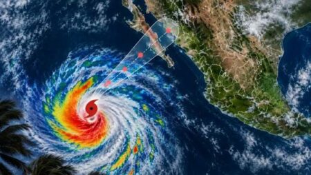 Huracán Polo alcanza categoría 5 frente al Pacífico mexicano y genera alerta por lluvias intensas Huracán Polo alcanza categoría 5 frente al Pacífico mexicano y genera alerta por lluvias intensas