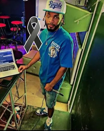 Matan a tiros a DJ Doble Black frente a colmado próximo a La Ureña Matan a tiros a DJ Doble Black frente a colmado próximo a La Ureña