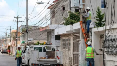 Magín Díaz plantea debate sobre los subsidios eléctricos