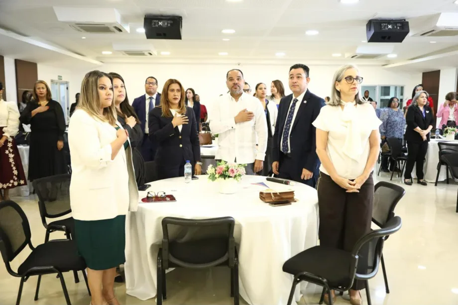 Defensor del Pueblo promueve igualdad de género
