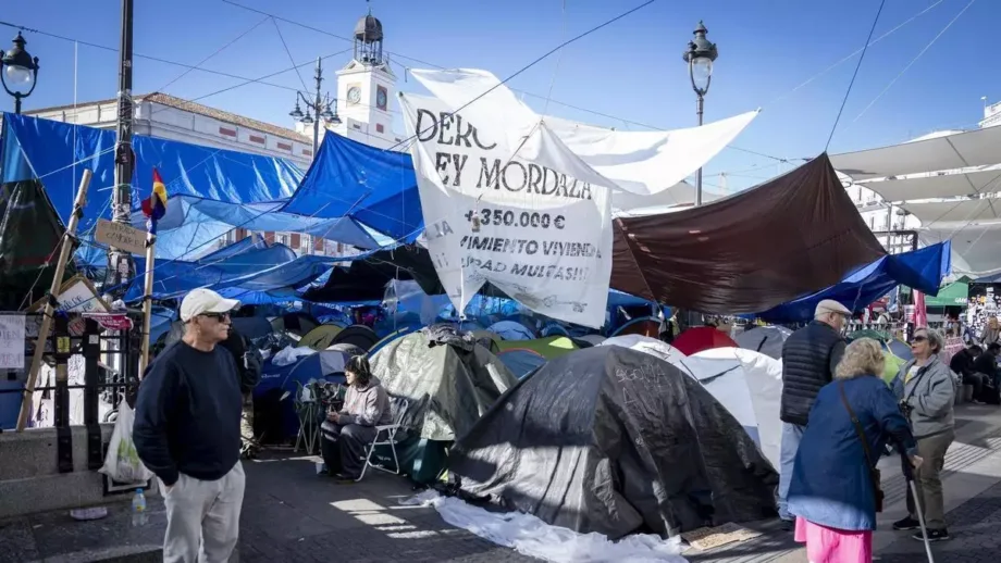 La acampada de Madrid llega a 20 noches sin fecha final