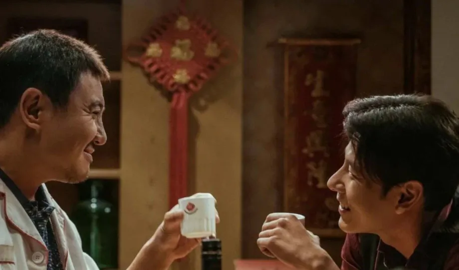 Wen Muye y Shen Teng llevan un restaurante en guerra a 342 millones en China
