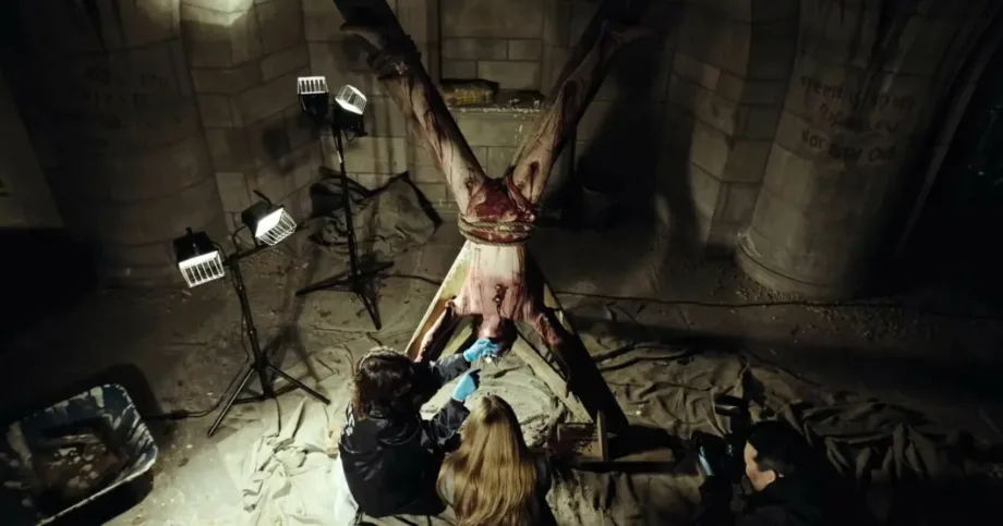 El tráiler de El exorcista: mártires farmea aura y promete terror incómodo puro
