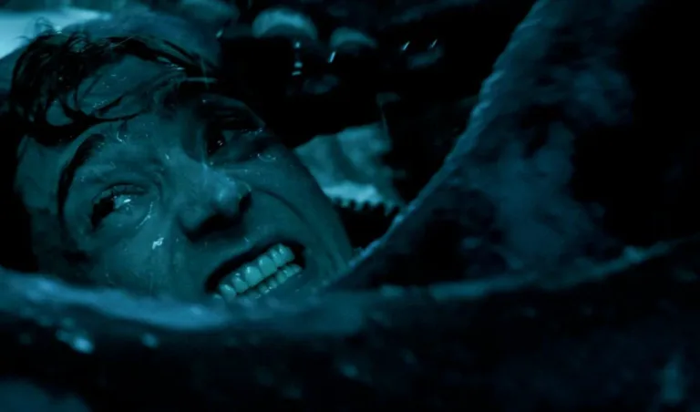 Austin Abrams y Josh Brolin se hunden en Whalefall, el thriller de la ballena