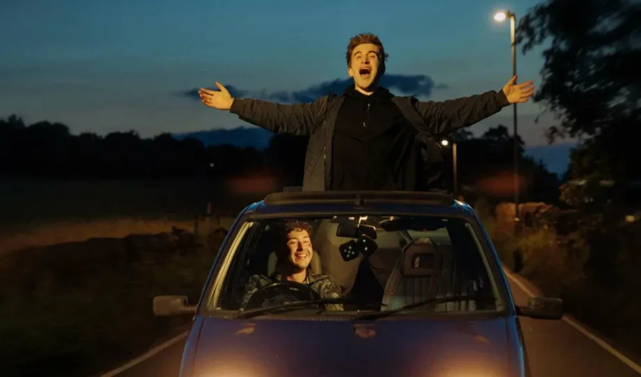 Callum Scott Howells, de It’s a Sin, vuelve al cine con una amistad al límite