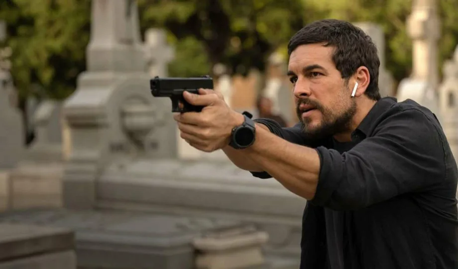 Mario Casas regresa para la segunda temporada de una de las series más vistas en España