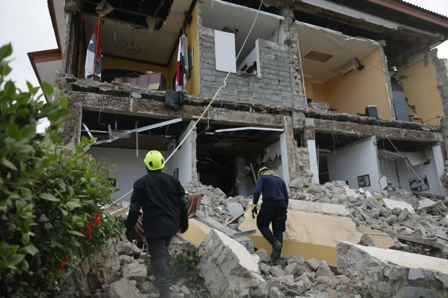 Cerca del epicentro del terremoto en Panamá: sin agua ni luz