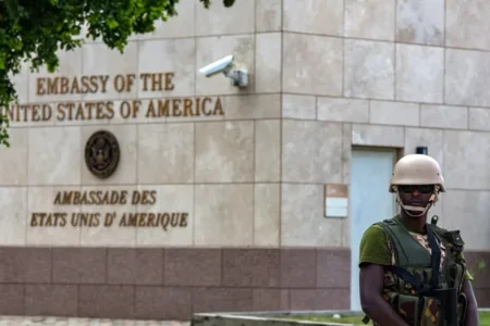 Embajada de Estados Unidos en Haití emite alerta tras emboscada a militares salvadoreños