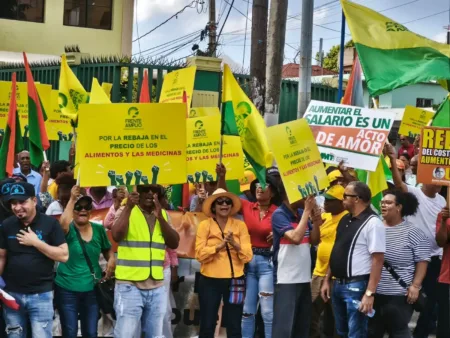 Frente Amplio llama a movilización para defender a los productores de arroz este domingo 25