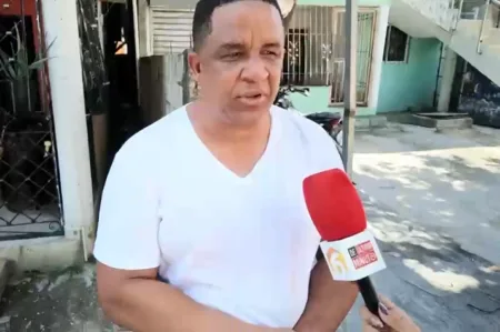 Residentes de Madre Vieja Norte piden solución a inundaciones y falta de recogida de basura