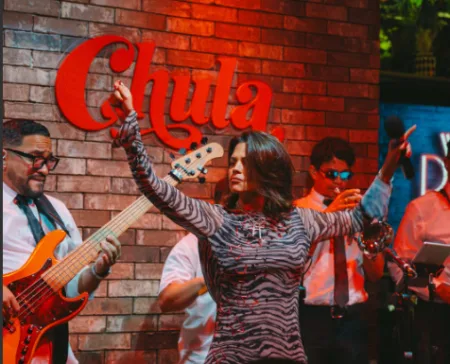 Techy abre su “Temporada Chula” con una noche de música, humor y complicidad