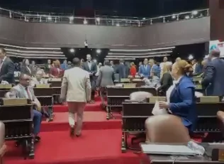 Diputados abandonan sesión en apoyo a Millys Martínez
